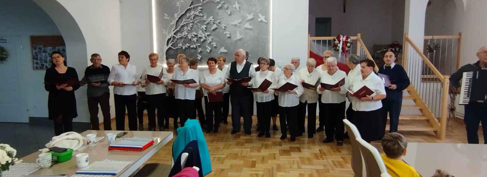 Zdjęcie grupowe deniorów